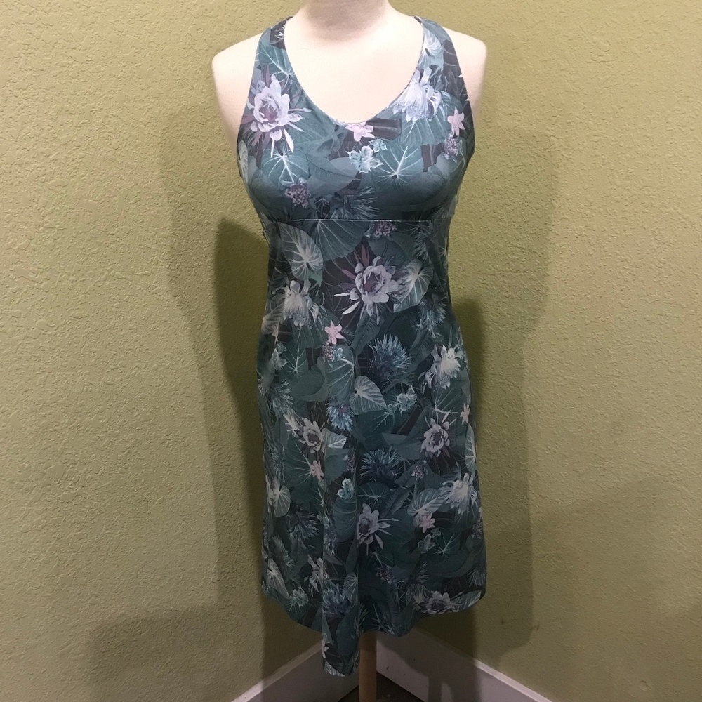 PATAGONIA Magnolia Sport Travel Dress Green Floral